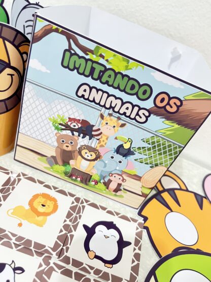 Caixa imitando os animais