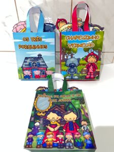 Kit sacolas de histórias infantis Branca de Neve, Chapeuzinho Vermelho e Os Três Porquinhos